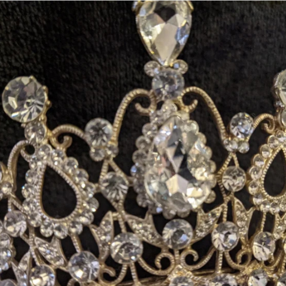 Vintage tiara crown